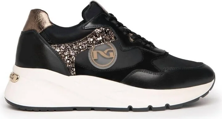 Leather Sneakers In Black