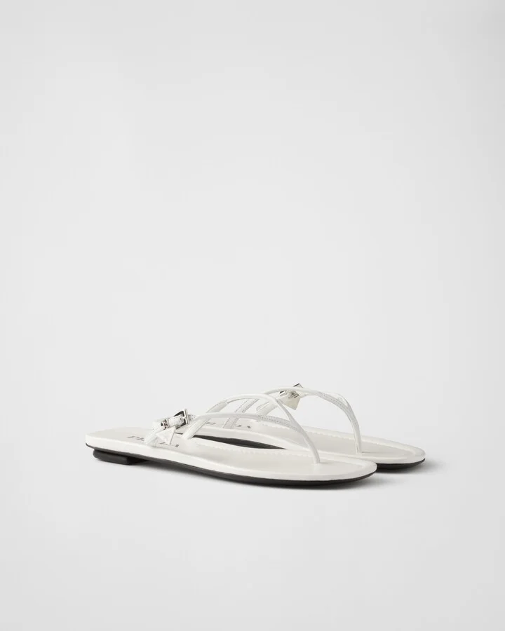 Leather thong sandals
