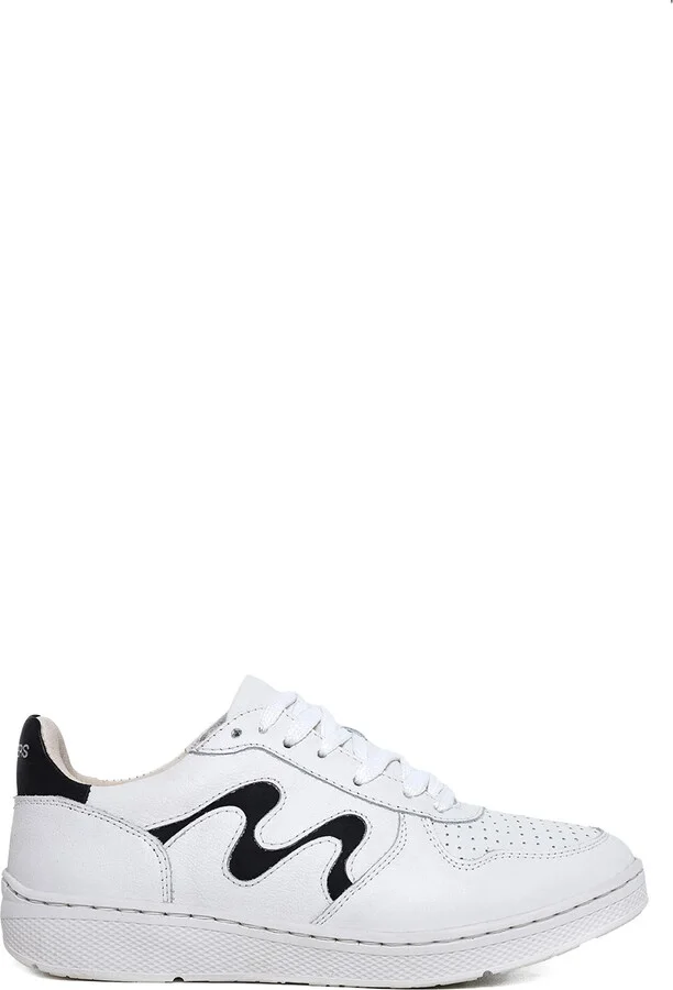 Leblon Low Top Leather Sneaker - Image 9