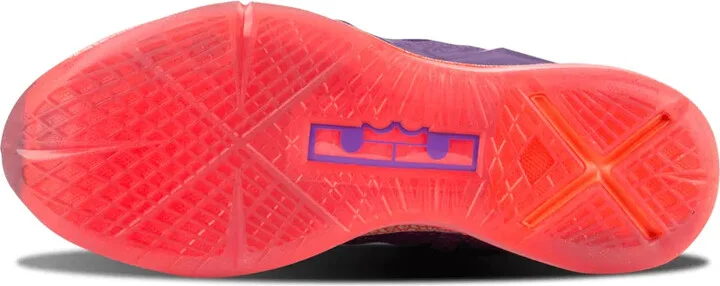 Lebron 10 "Extraterrestrial" sneakers - Image 4