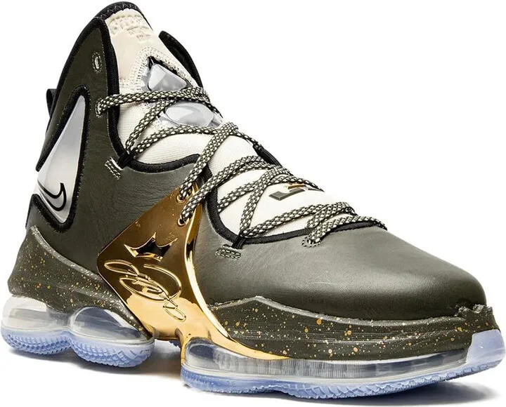 LeBron 19 "Chosen 1" sneakers - Image 2
