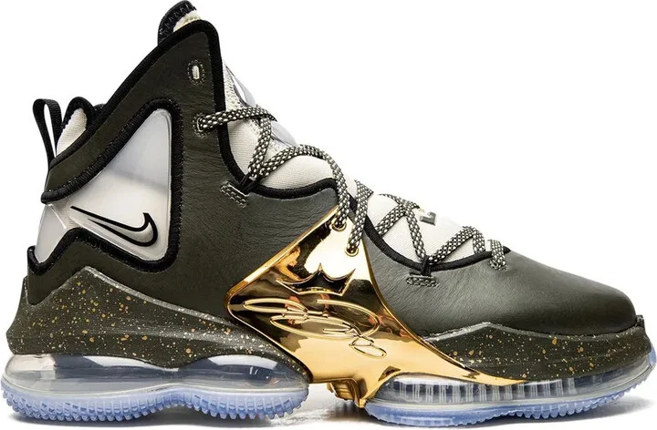 LeBron 19 "Chosen 1" sneakers