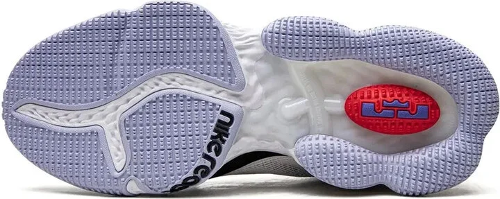 LeBron 19 Low "Black Toe" sneakers - Image 4