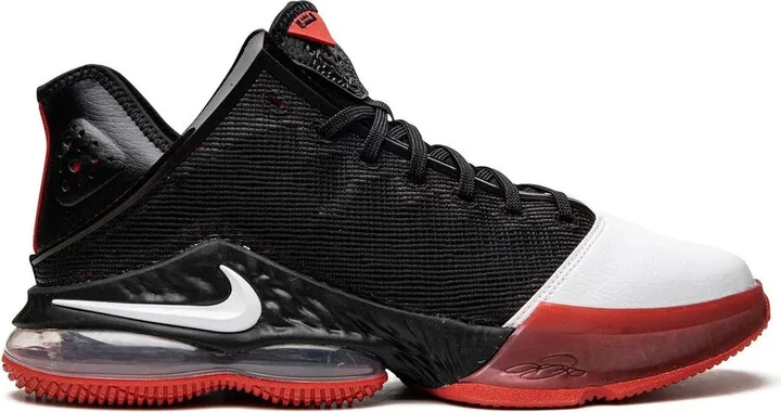LeBron 19 Low sneakers