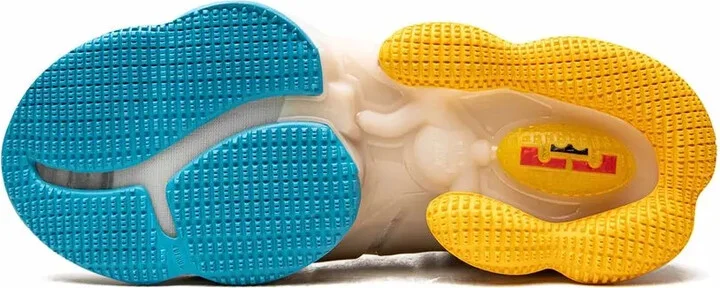 LeBron 19 "Minneapolis Lakers" sneakers - Image 4