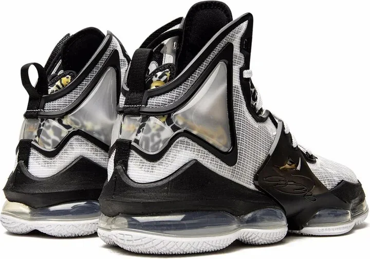 LeBron 19 "Royalty" sneakers - Image 3