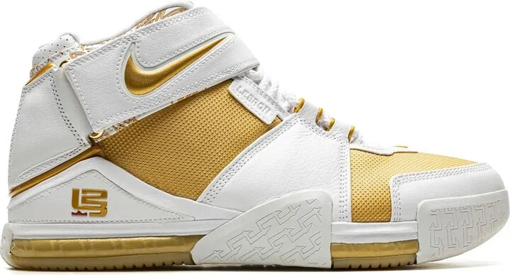 LeBron 2 "Maccabi Tel Aviv" sneakers