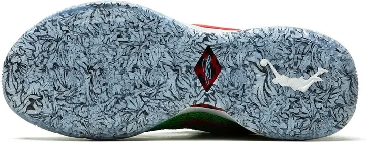 Lebron 20 "Stocking Stuffer" sneakers - Image 4