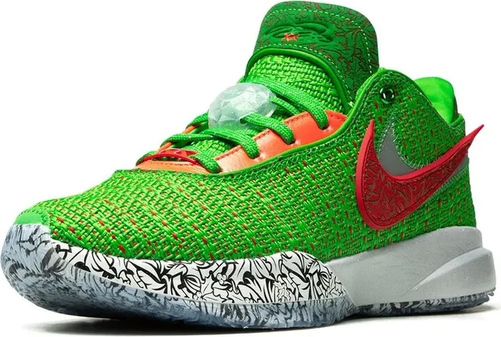Lebron 20 "Stocking Stuffer" sneakers - Image 5