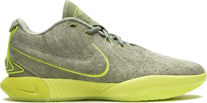LeBron 21 "Algae" sneakers