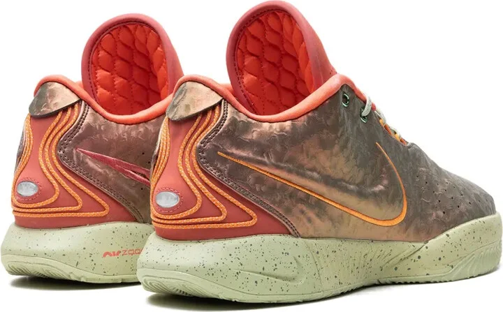 LeBron 21 "Queen Conch" sneakers - Image 4