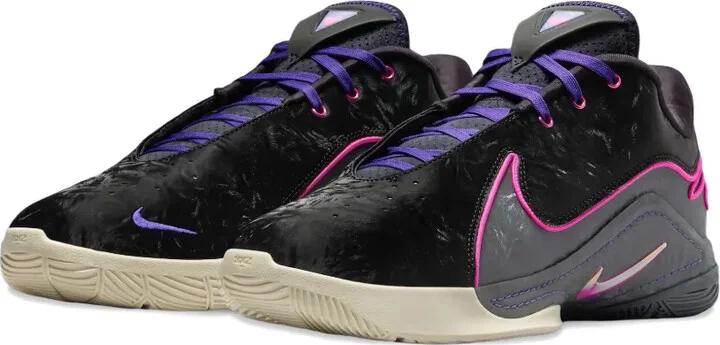 LeBron 22 "Blacklight" sneakers - Image 2