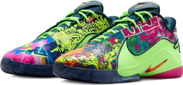 LeBron 22 sneakers - Image 2