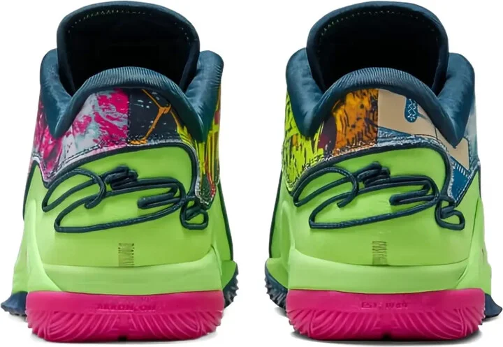 LeBron 22 sneakers - Image 3