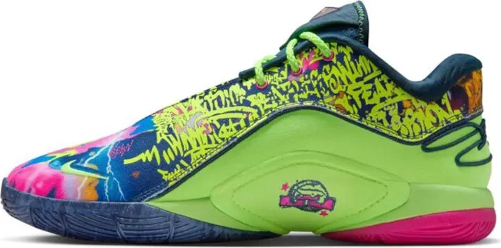 LeBron 22 sneakers - Image 5