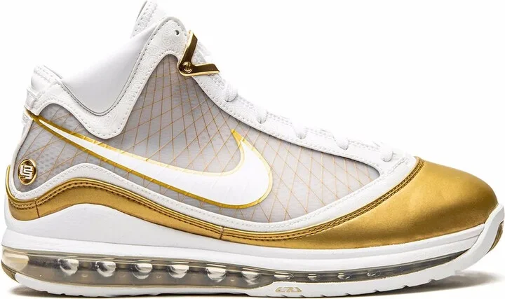 LeBron 7 Retro QS "China Moon" sneakers