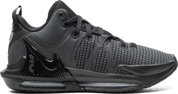 LeBron Witness 7 sneakers