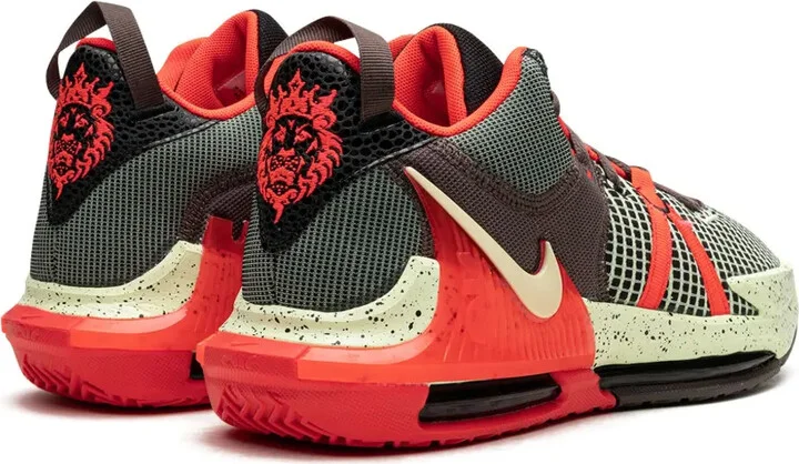 Lebron Witness VII "Alligator" sneakers - Image 3