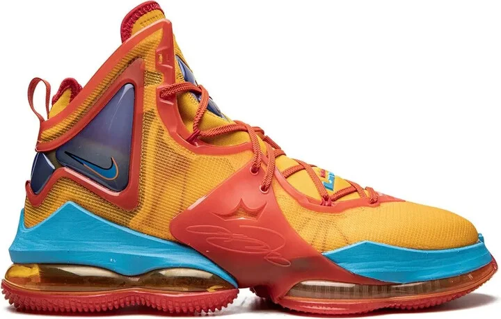 LeBron Xix "Space Jam