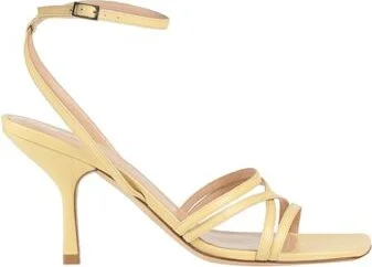Pastel yellow