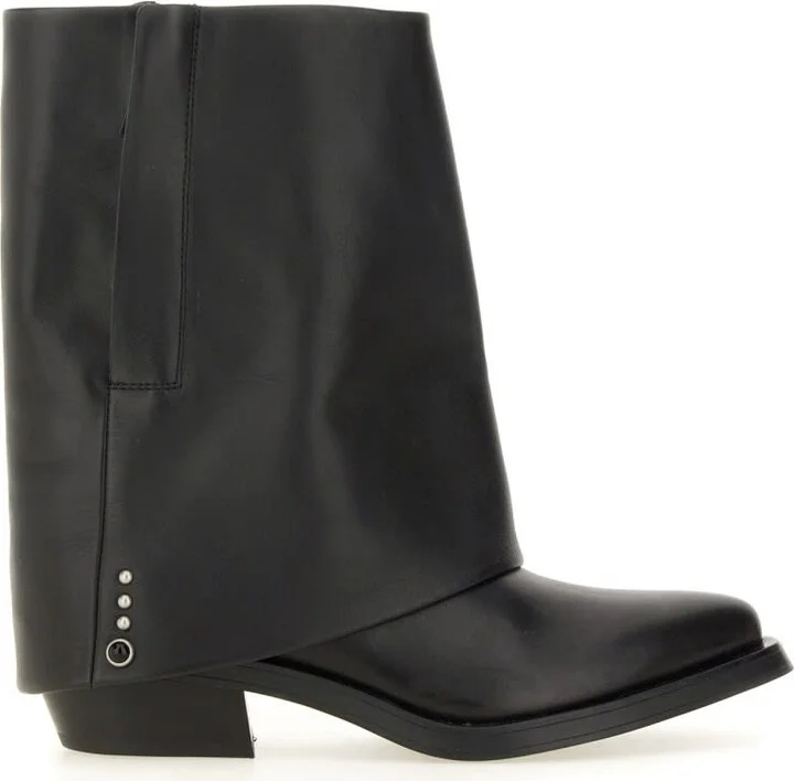 Lenny Boots.
