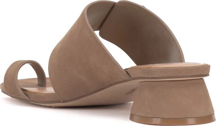 Lenqua Toe Loop Sandal - Image 2
