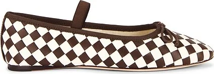 Leonie Flat