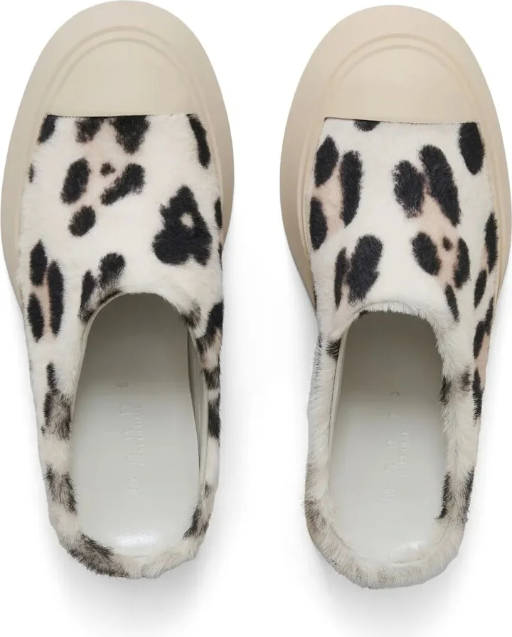Leopard-Print Slippers - Image 4