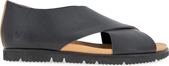 Leslie Flat Sandal - Image 3