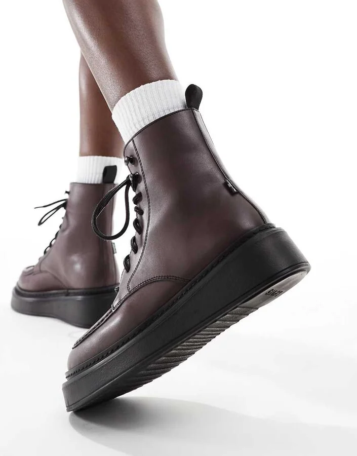 Levi's Luna lace up leather look boots in burgundy - Image 4