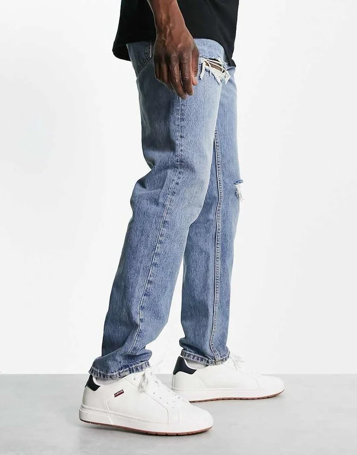 Levi's piper sneakers in white with red tab - Image 4