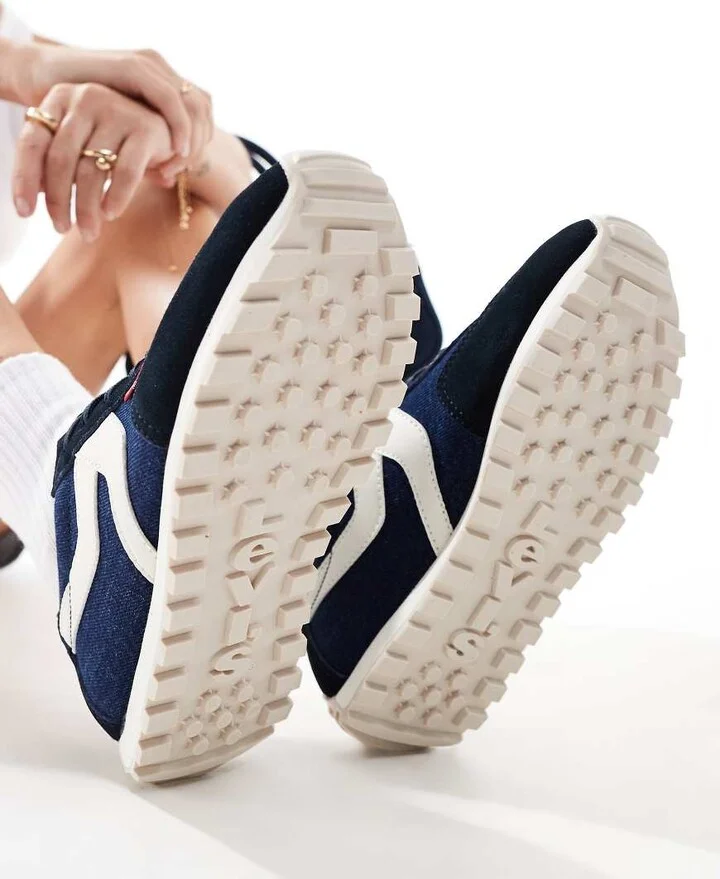 Levi's Stryder sneakers with Red Tab logo in navy denim - Image 4