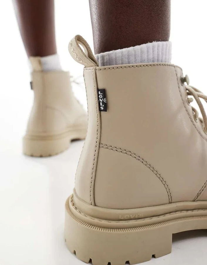 Levi's Trooper leather look lace-up boots in beige - Image 3