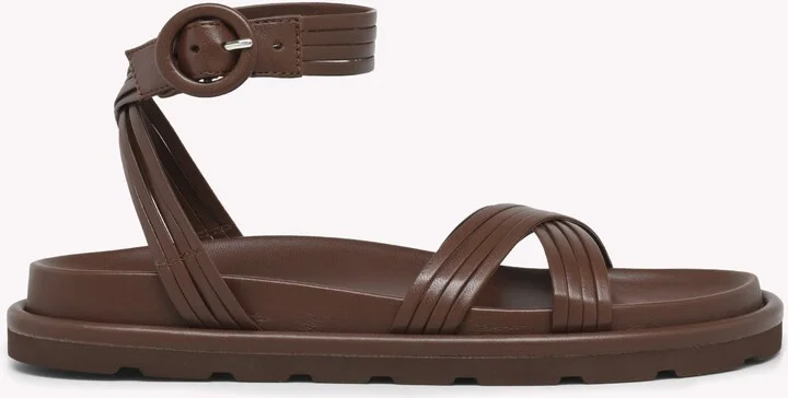 Lianne Flat