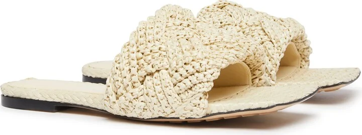 Lido flat sandals in raffia - Image 3