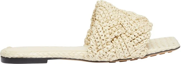 Lido flat sandals in raffia - Image 8