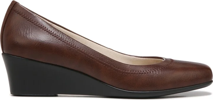 LifeStride Groovy Wedge Pumps - Image 6