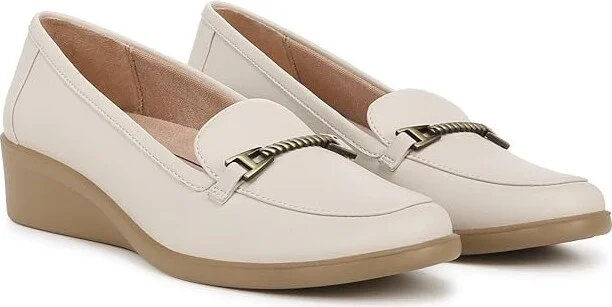 LifeStride Jovial Bit Slip-On Women's Flat Shoes Bone : 9 M (B), Synthetic