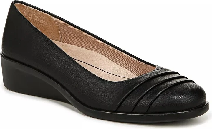 LifeStride Wide Width Jenna Wedge Pump