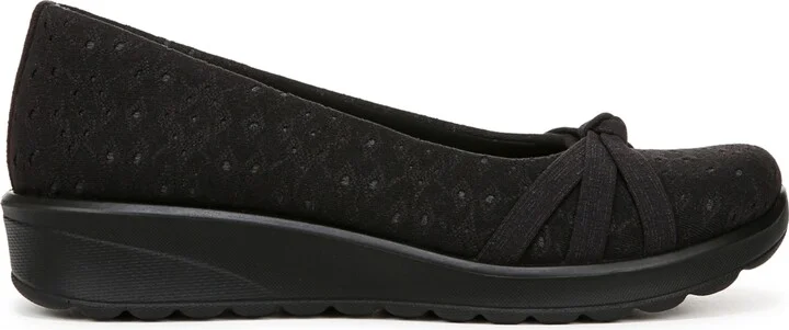 LifeStride Women's Gem 2 Washable Round Toe Ballerina Flats - Image 10