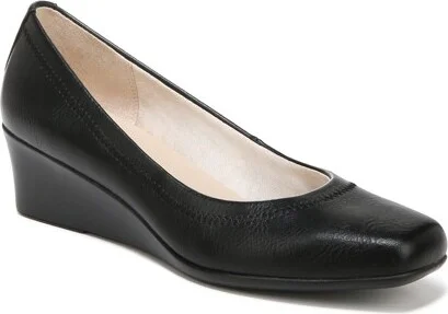 LifeStride Women's Groovy Pump Dark Tan 7.5 M