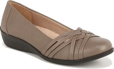 LifeStride Womens Incredible Slip On Ballet Flats Taupe 9 M