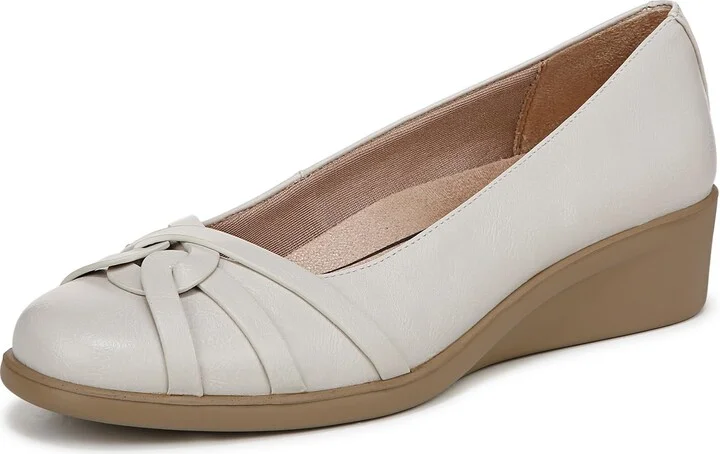LifeStride Womens Jorie Ballet Flat Bone 9 M
