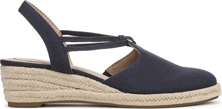 LifeStride Women's Kennedy Closed Almond Toe Wedge Espadrilles - Image 6