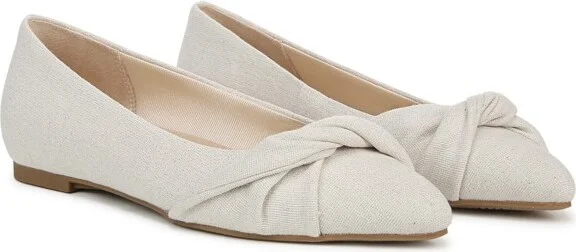 LifeStride Women's Palm Ballet Flat Bone 8 M - Image 4