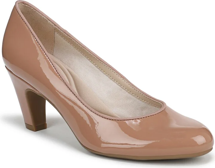 LifeStride Women's Parigi-Plus Dress Pumps