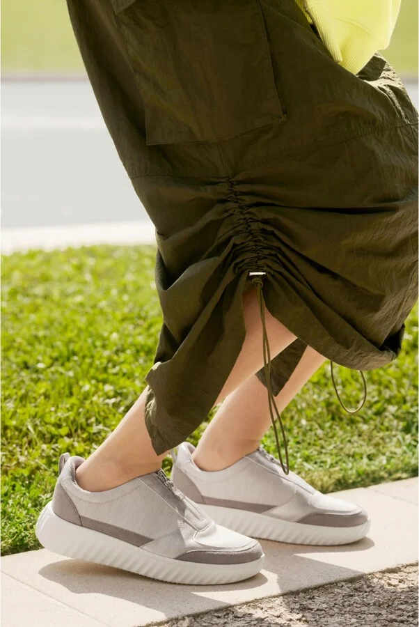 LifeStride Women's Winner Washable Zipper Sneakers - Image 4