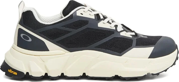 Light Breathe "Black/Arctic White" sneakers