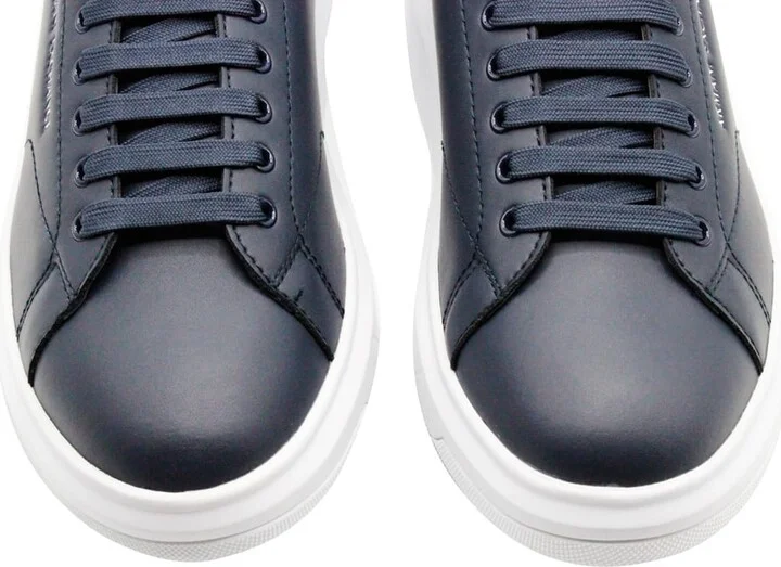 Light Sneaker In Soft Leather With White Sole - Image 3