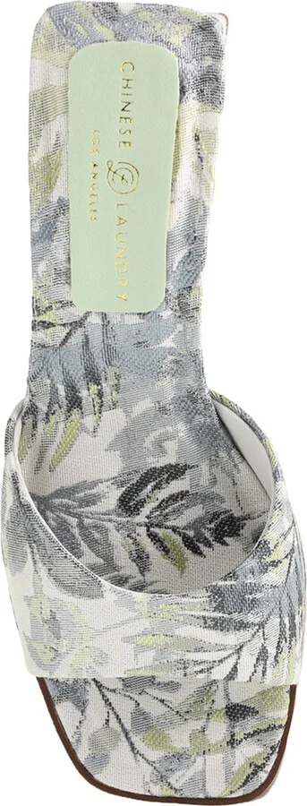 Liinda Slide Sandal - Image 4